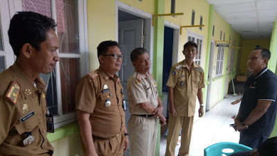 Ketua DPRD Wajo Tinjau TPS di Daerah Banjir