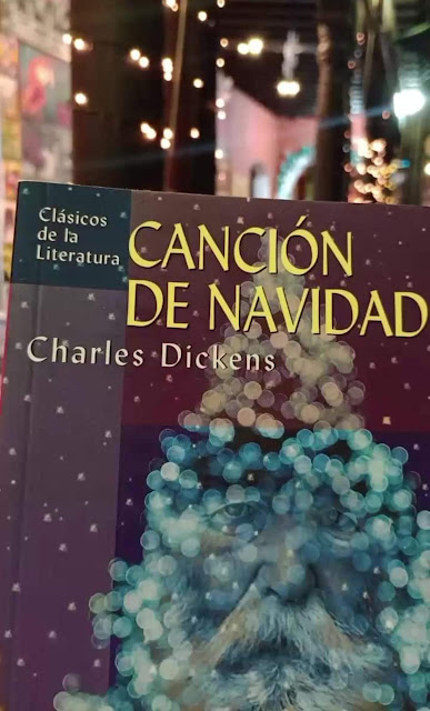 Portada de Canción de Navidad de Charles Dickens