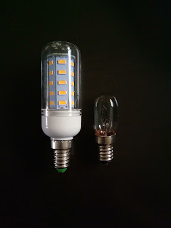 ขนาดหลอดไฟตู้เย็น E14 แบบ LED เทียบขนาดกับ หลอดไส้