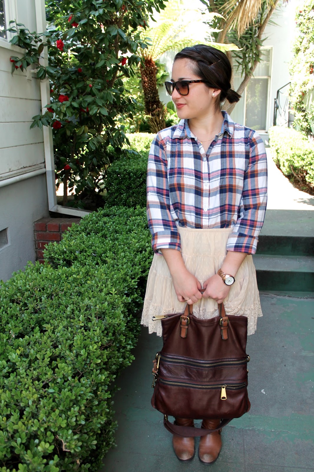 plaid-and-lace-spring-outfit-ideas