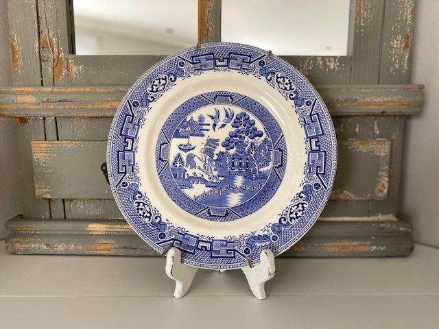 blue willow plate easel mantel