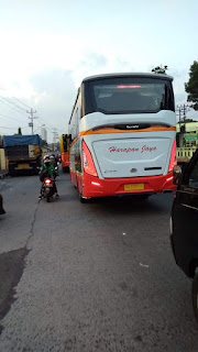 Bus Baru Mercedes Benz OF 917 PO Harapan Jaya Rute Blitar - Surabaya