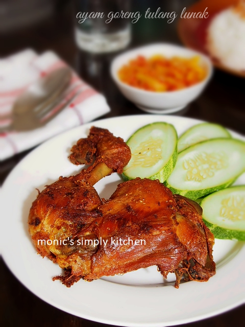  Ayam  Goreng  Tulang  Lunak  Sambal Mangga Monic s Simply 