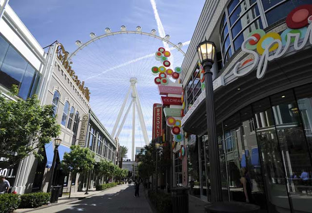 High Roller in Las Vegas - the highest Ferris wheel in the world (height 167 m), opened to visitors on March 31, 2014.