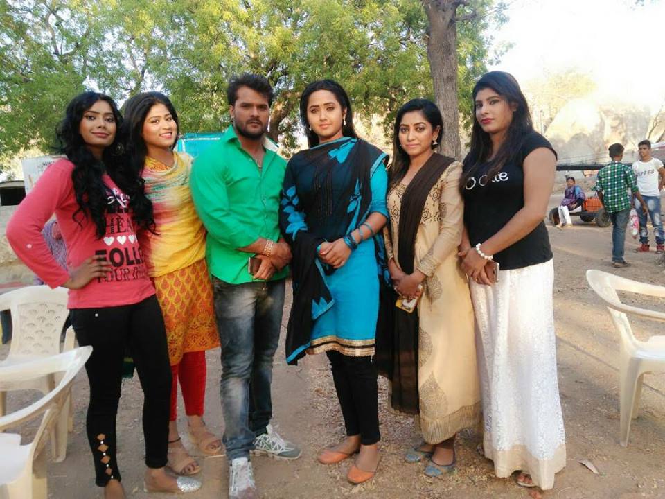 Kajal Raghwani and Khesari Lal Yadav Shooting stills of Bhojpuri Movie Main Sehra Bandh Ke Aaunga
