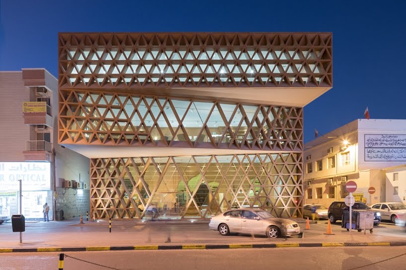 Biblioteca Khalifeyah por SeARCH