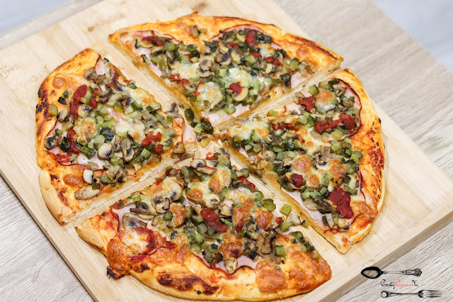 dania obiadowe, przekąski,pieczywo,domowa pizza, pizza na cienkim cieście, szybka pizza, przepis na pizzę, ciasto na pizzę