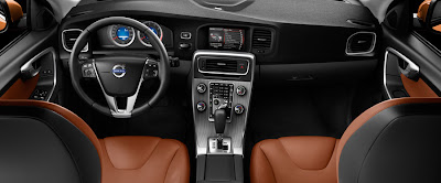 2012 Volvo S60 cockpit