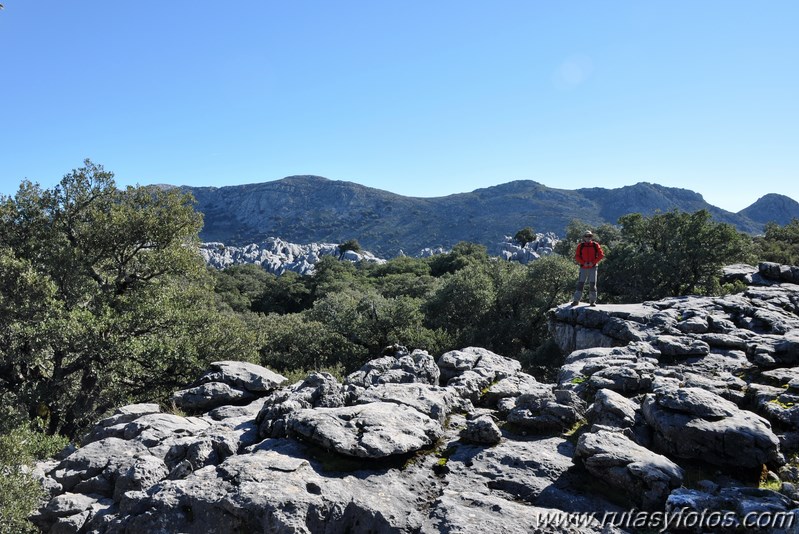 Subida a la Salamadre desde Villaluenga