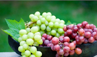 Eating grapes decrease fatty liver.