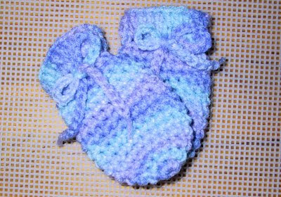 Free Baby Samples on Free Crochet Pattern   Baby Mitts