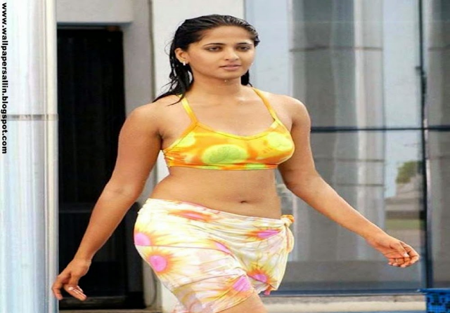 anushka shetty in bikini