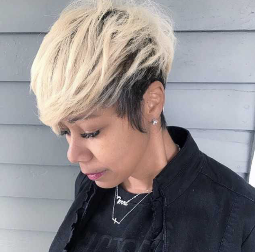 blonde short hairstyles 2023