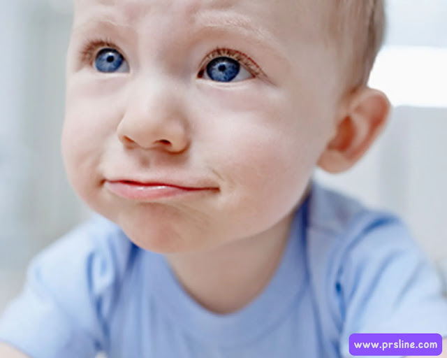 11 Reasons Why Babies Cry, Soothe Their Tears, crying baby, hunger, dirty diaper, blackdling, rocking, white noise, walking, pacifier, singing, massage, doctor consultation.