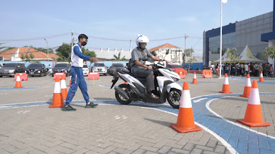 Satlantas Polrestabes Surabaya Giat Pelayanan SIM Cak Tejo Goes To Corporation, di Pegawai PN Surabaya