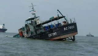 Dua Kapal Patroli BC Tabrak Bangkai Kapal Satu Tenggelam, Satu Kandas