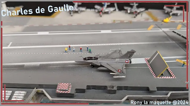 Charles de Gaulle Heller, 1/400.