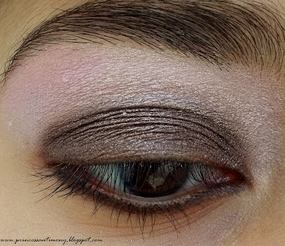 Brown and Pink Eyeshadow
