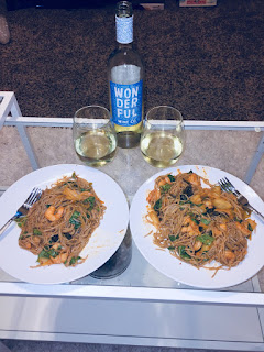 Winc Wonderful Wine Co. White Wine Blend wine and Kimchi, Shrimp, and Soba Salad recipe | brazenandbrunette.com