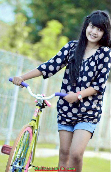 Foto Model Amatiran Anak SMA