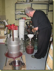 Wine making DiDario 10.09 005