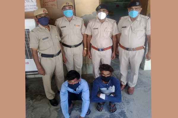 faridabad-police-arrested-three-accused-in-robbery-snatching-case