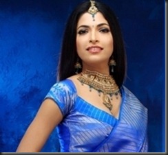 parvathy_omanakuttan_in_blue_dress