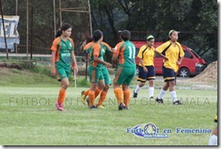 festejo del equipo de la chicas de la cuna del sol. (1)