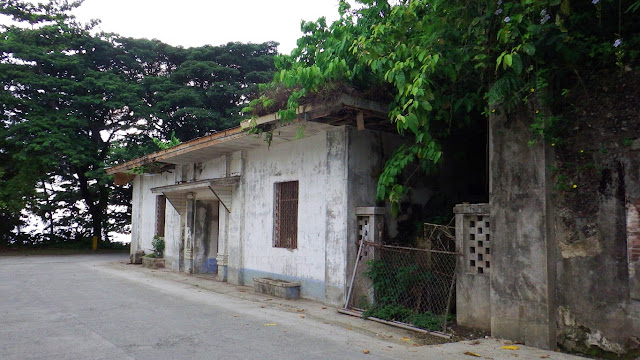 a building or house structure at the corner end of the thick old walls in Malitbog Southern Leyte