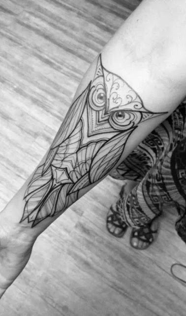 34 tatuagens geométricas para as mulheres