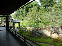 桃山時代の枯山水庭園「方丈前庭」