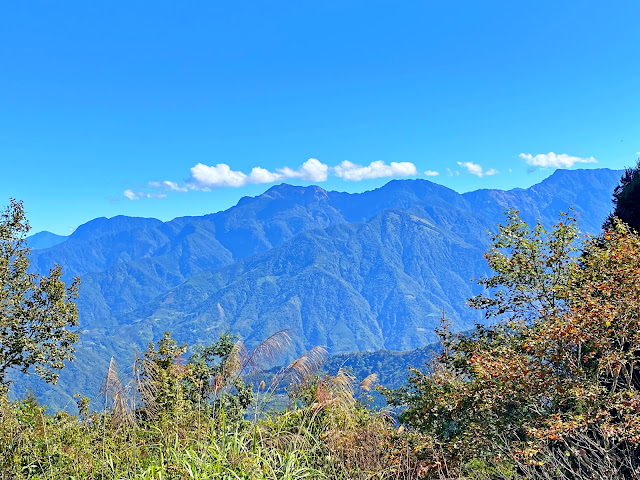 溪頭天文台展望西巒大山