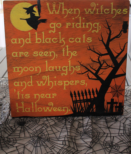 Halloween Decorating- Itsy Bits And Pieces - Oriental Trading #sponsored