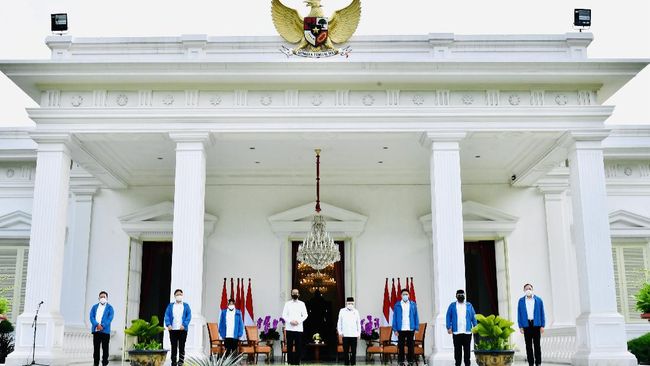  Jejak Reshuffle Kabinet Jokowi di Hari Rabu