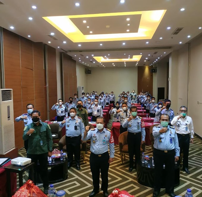 PLH KABAPAS MAKASSAR MENGIKUTI PEMBUKAAN SOSIALISASI SPPT-TI 