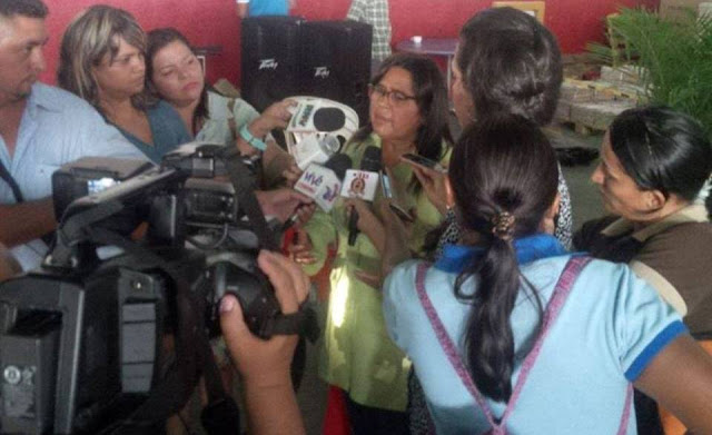 Salutación en el día del Periodista por Alcaldesa de San Fernando Ofelia Padrón.