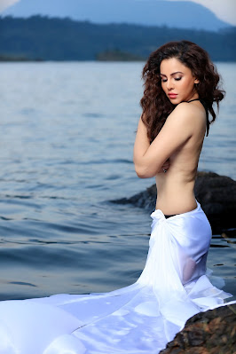 Actress Kavya Keeran goes bold as she flaunts her curves at Beach