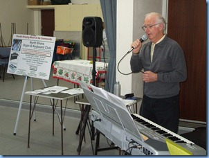 Peter singing along with his Korg keyboard in Karaoke style. Nice crooning Peter.