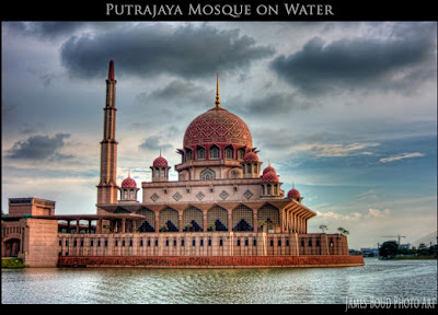 Most beautiful and tall Masjids and Islamic places from all around the world