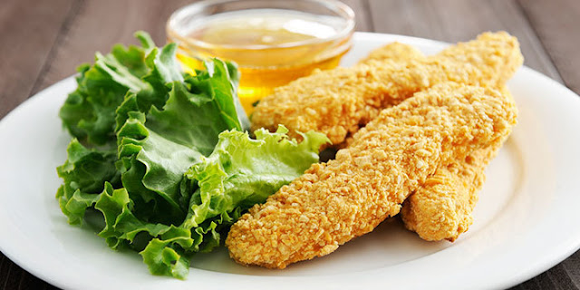 almond Parmesan chicken tenders, Brenda Ajay, 21 Day Fix, Autumn Calabrese, party food, appetizers, gluten free, chicken, healthy party food, gluten free party food, quick and easy, family favorite recipes, chicken finders, breaded chicken, clean eating, eat clean, Italian food, Italian breaded chicken, Gluten free Italian food