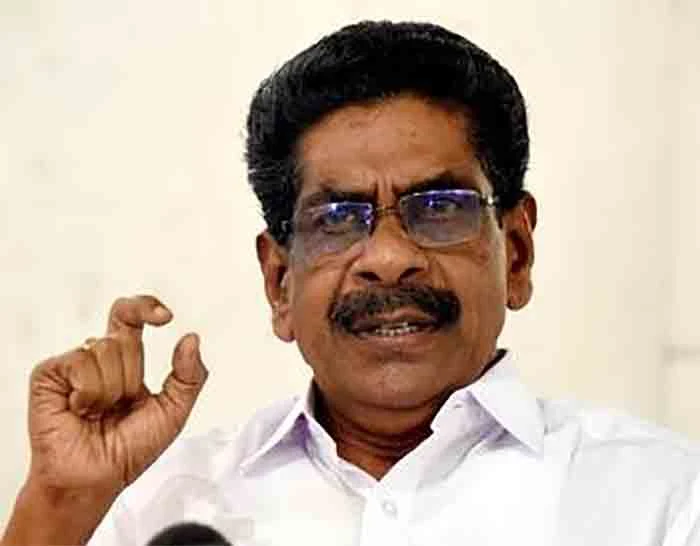 The Central Government is trying to sell the sky and the earth; Mullappally Ramachandran accused of sabotaging even the freedom struggle