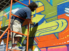 NEW2 graffiti