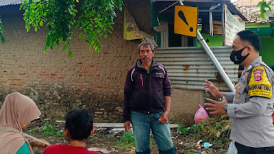 Sampaikan Himbauan Kamtibmas, Bhabinkamtibmas Polsek Puloampel Polres Cilegon Sambang Lewat DDS