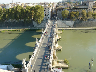 El Puente Sant Angelo. Roma. Turismo en Roma. El Puente Aeliano o puente de Adriano