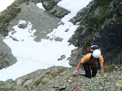 escalade au grand Perron voie " bigger bang " au pain de sucre Manu RUIZ