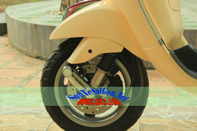 Sơn xe Vespa LX màu vàng nhạt zin cực đẹp