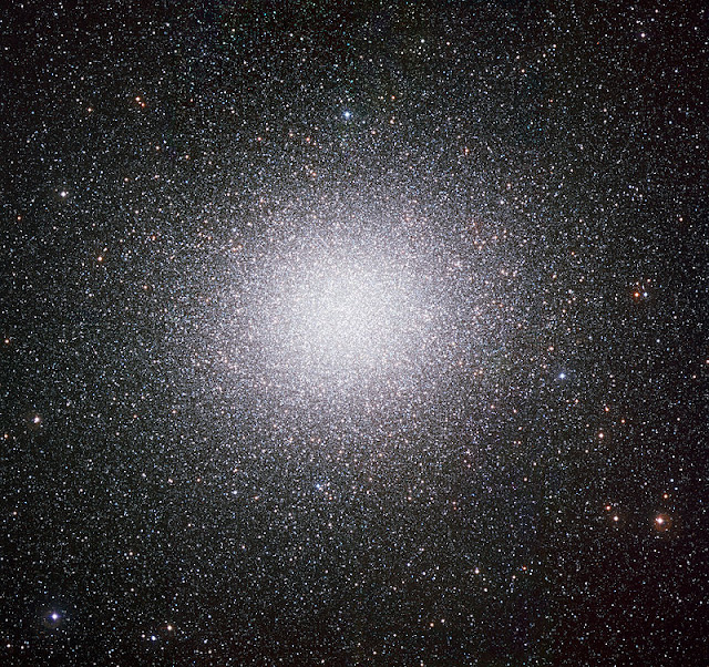Aglomerado globular Omega Centauri registrado pelo Observatório de La Silla do ESO