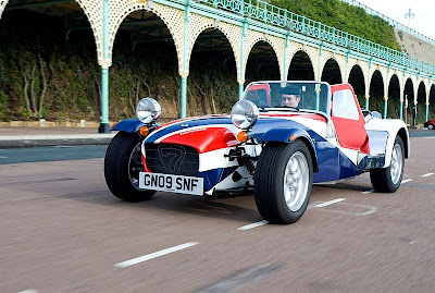 2010 Caterham Seven Lambretta Special Edition http://autocargotransport.blogspot.com