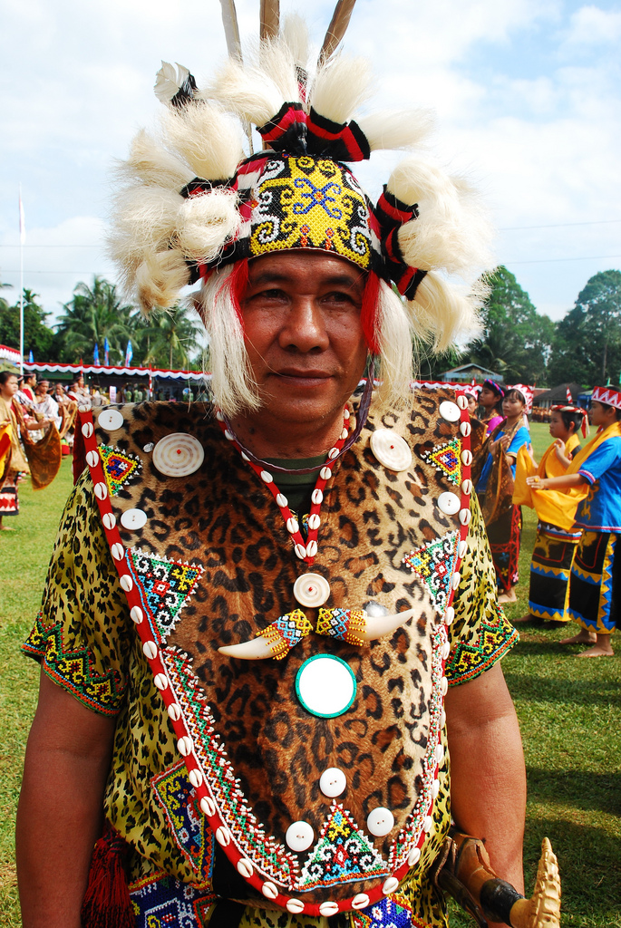 Mengenal Budaya Indonesia Suku Dayak 