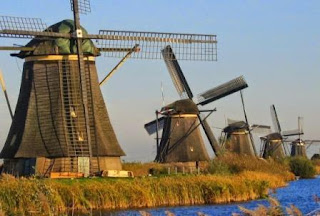 Kinderdijk, tempat konsentrasi terbesar kincir angin kuno di Belanda....!!!